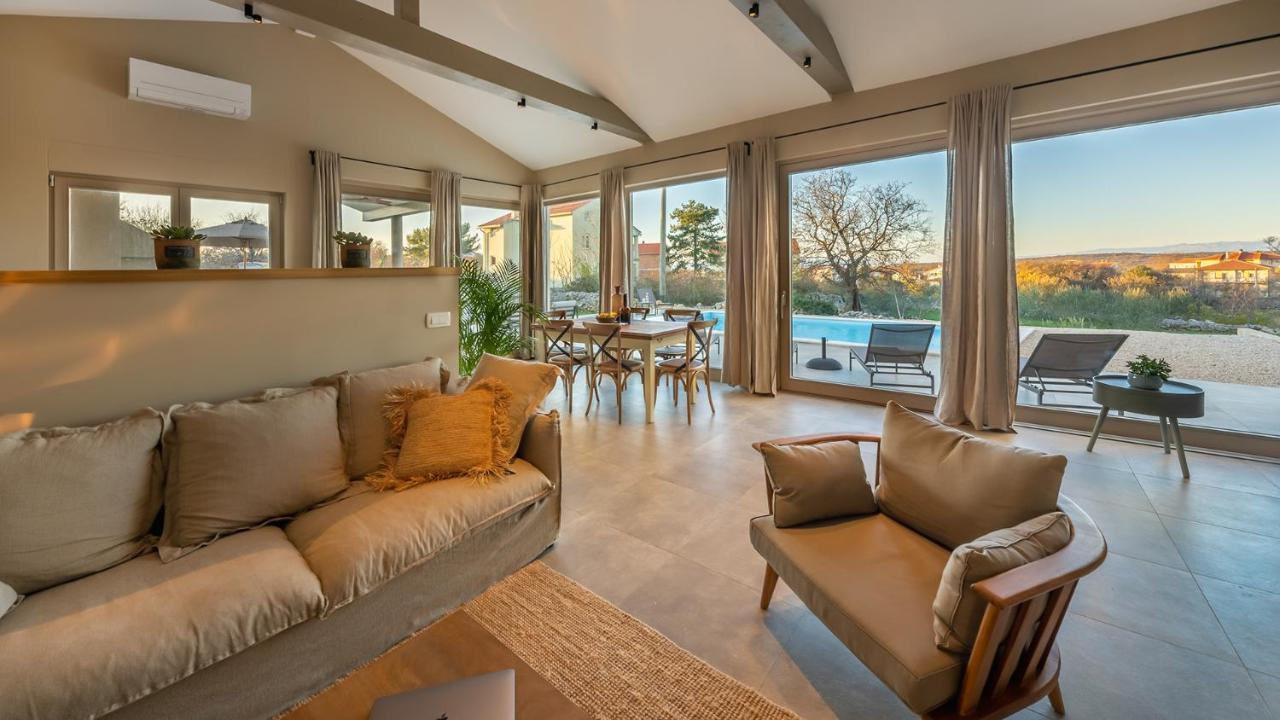 Villa & Jardin - Luxury Villa With Swimming Pool Vrh  Экстерьер фото