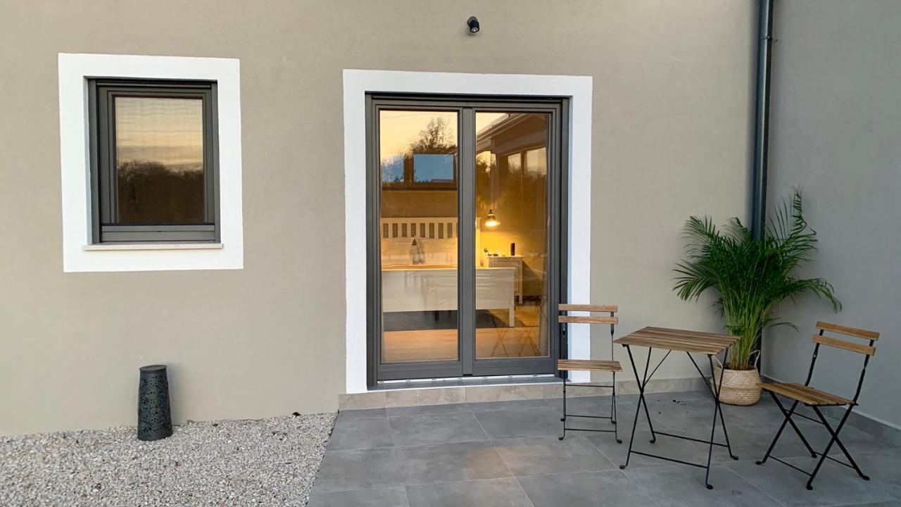 Villa & Jardin - Luxury Villa With Swimming Pool Vrh  Экстерьер фото